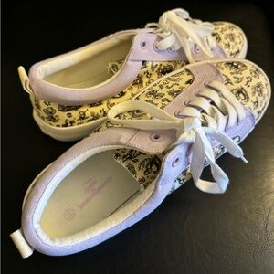 Alice in Wonderland sneakers, women’s sz. 10